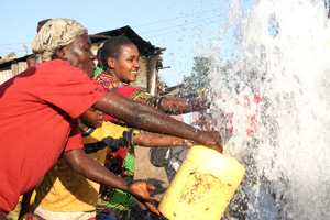 Involve communities specially in informal settlements (Photo: Julius Mwelu/IRIN)