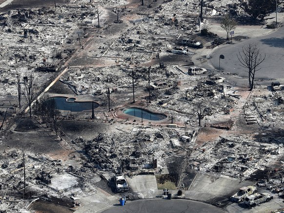 An aerial view of homes that were destroyed by the Tubbs Fire on October 11, 2017 in Santa Rosa, California. Twenty-one people have died in wildfires that have burned tens of thousands of acres and destroyed over 3,000 homes and businesses in several Northen California counties. JUSTIN SULLIVAN/GETTY IMAGES